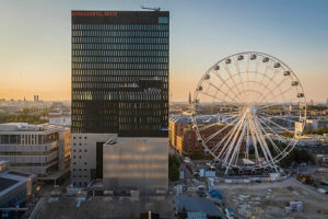 Das Adina Hotel Munich ist das neue Flagschiff der Marke und bietet Aufenthalt mit Aussicht für seine Gäste. Bild: Adina Hotels