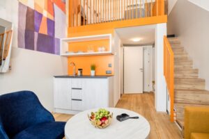 Kleines Apartment im Maisonette-Stil